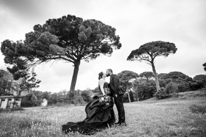 photographe-mariage-montpellier-black-dress-metal