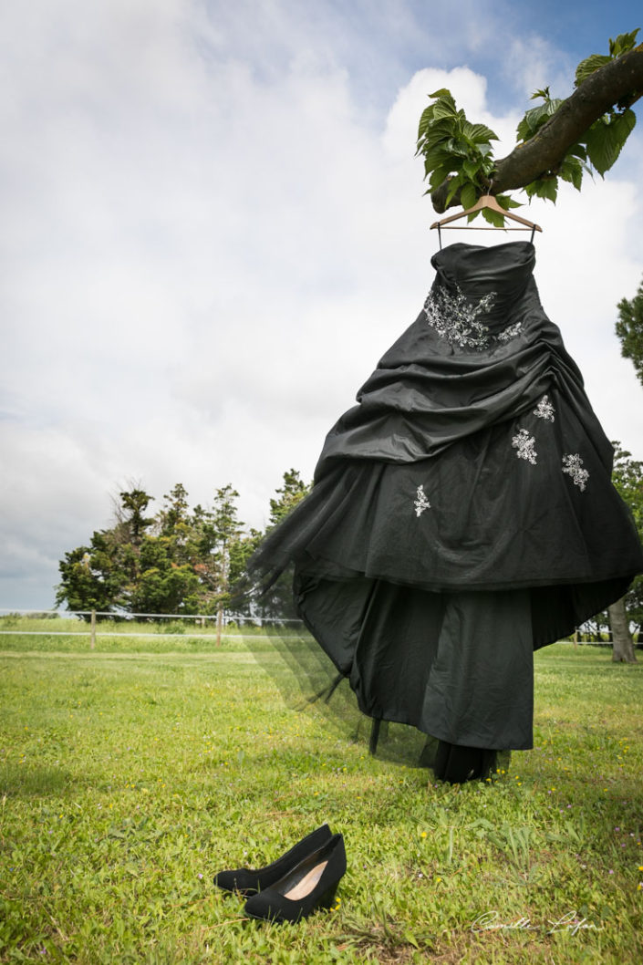 photographe-mariage-montpellier-black-dress-metal